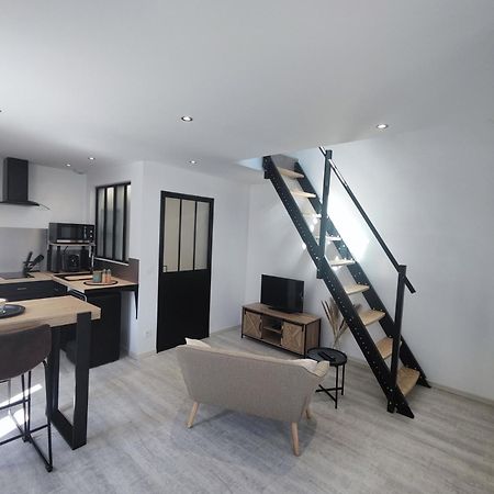 Apartamento Studio Neuf Situe Au Coeur D'Un Bourg Paisible Pacé Exterior foto