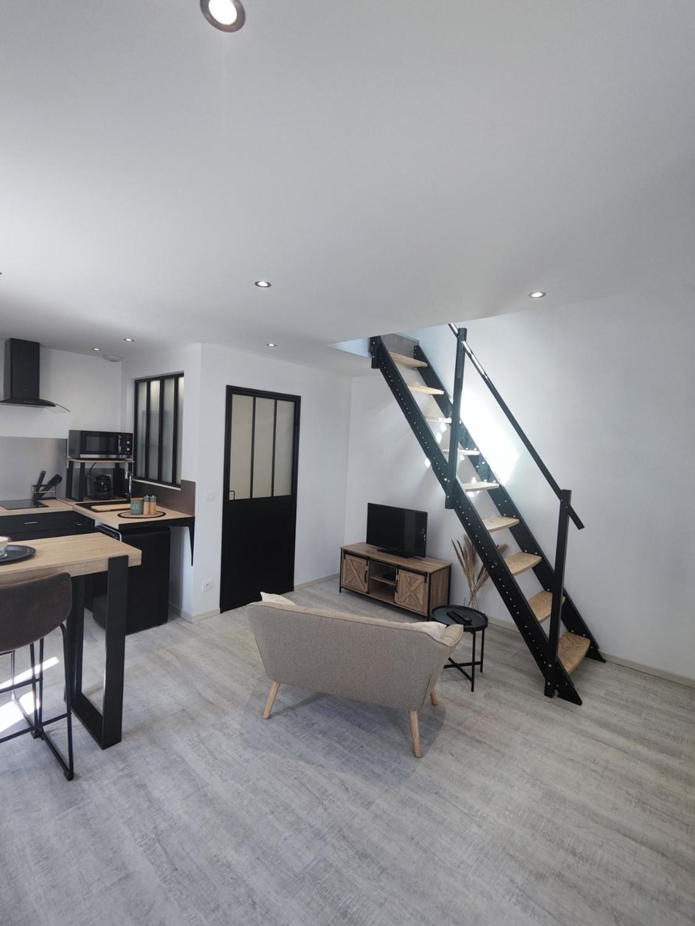 Apartamento Studio Neuf Situe Au Coeur D'Un Bourg Paisible Pacé Exterior foto