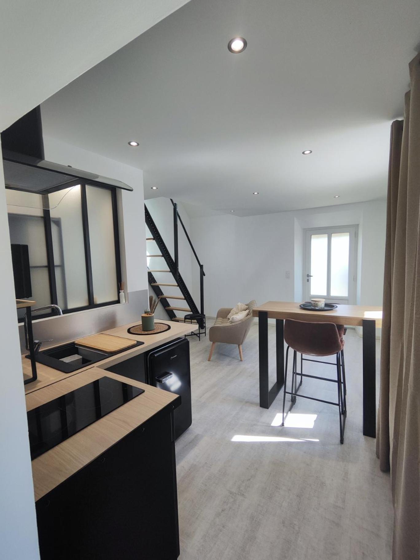 Apartamento Studio Neuf Situe Au Coeur D'Un Bourg Paisible Pacé Exterior foto